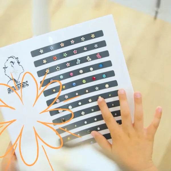 Verschiedene Motive für die ersten Ohrstecker bei Juwelier Dalus in Vorarlberg – kindgerechter Ohrschmuck ab 2 Jahren